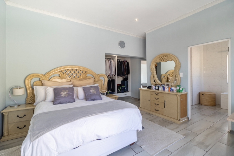 5 Bedroom Property for Sale in Estate D Afrique North West